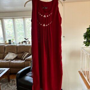 WOMANS NEW MODEL MIDI DRESS SIZE MEDIUM